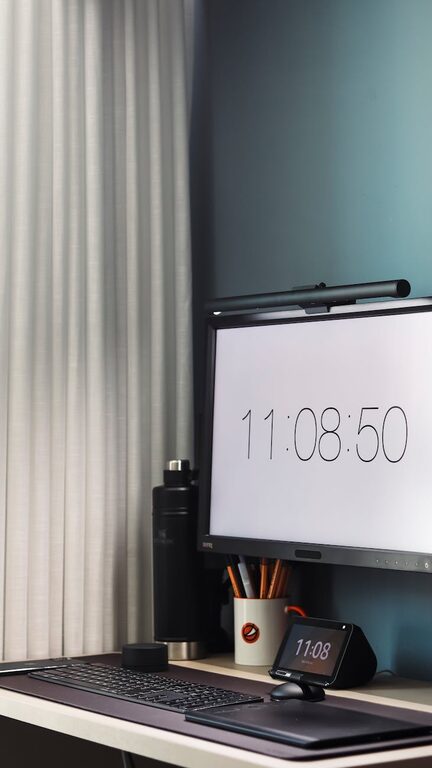 How to Create a Productive Home Office Space: Essential Tips