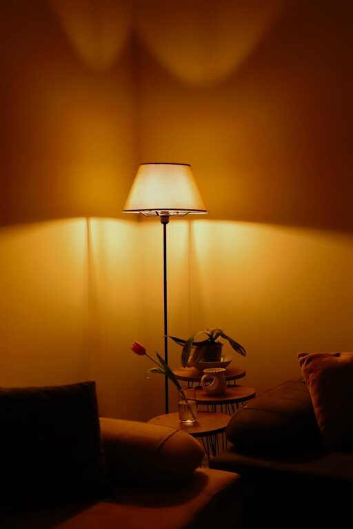 Simple Ways to Create a Cosy and Inviting Home Atmosphere Throughout the Year